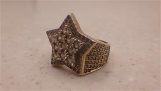 10K Star Ring, Yellow Gold, 7.5g, Sz:8.25, Glass Stones, Marked: 10K